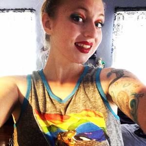 Meet your Posher, Carrie